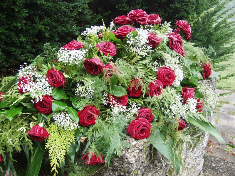 funeraire-THIERY-min_roses-61203